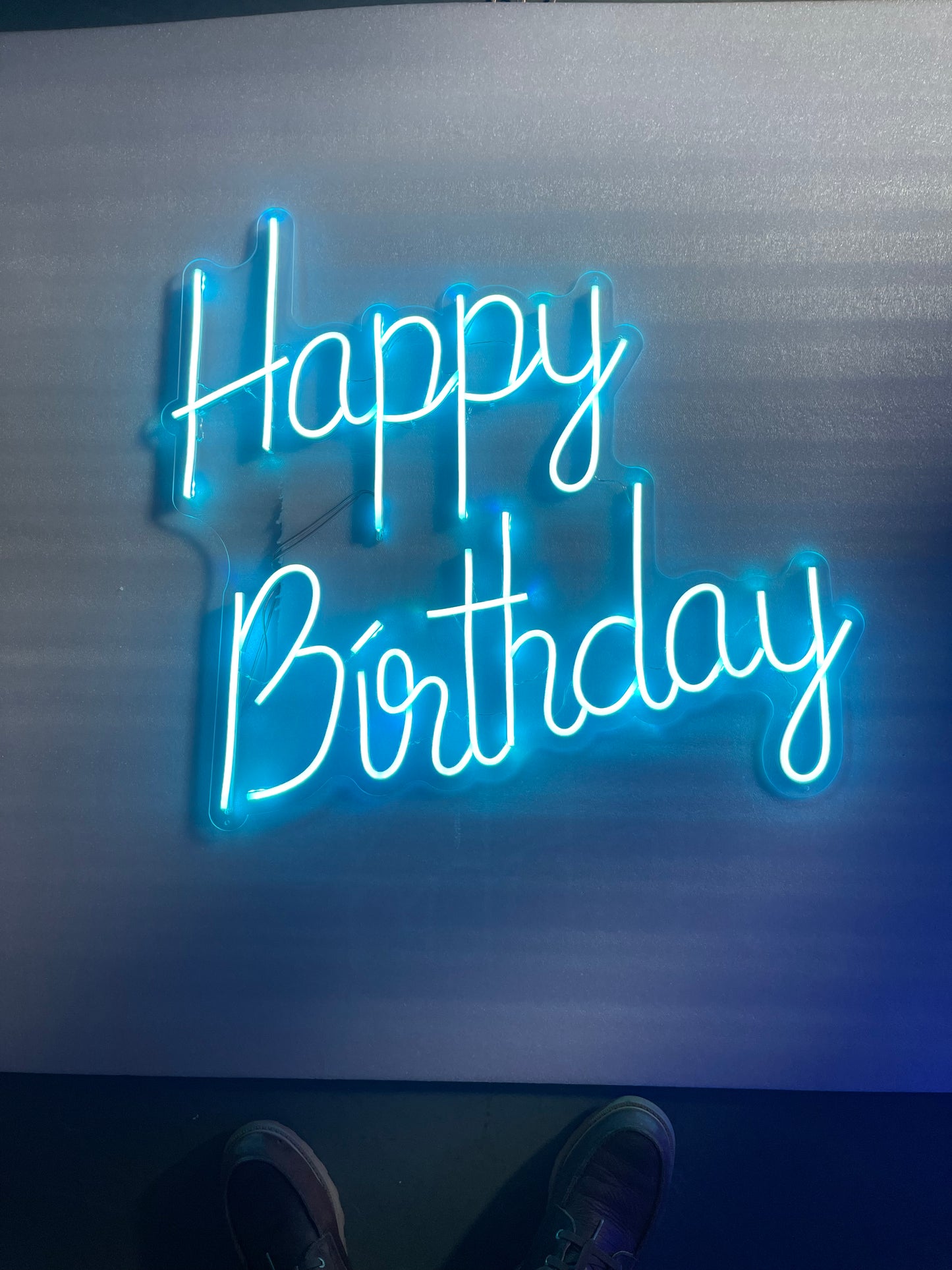 Neon Sign "Happy Birthday"