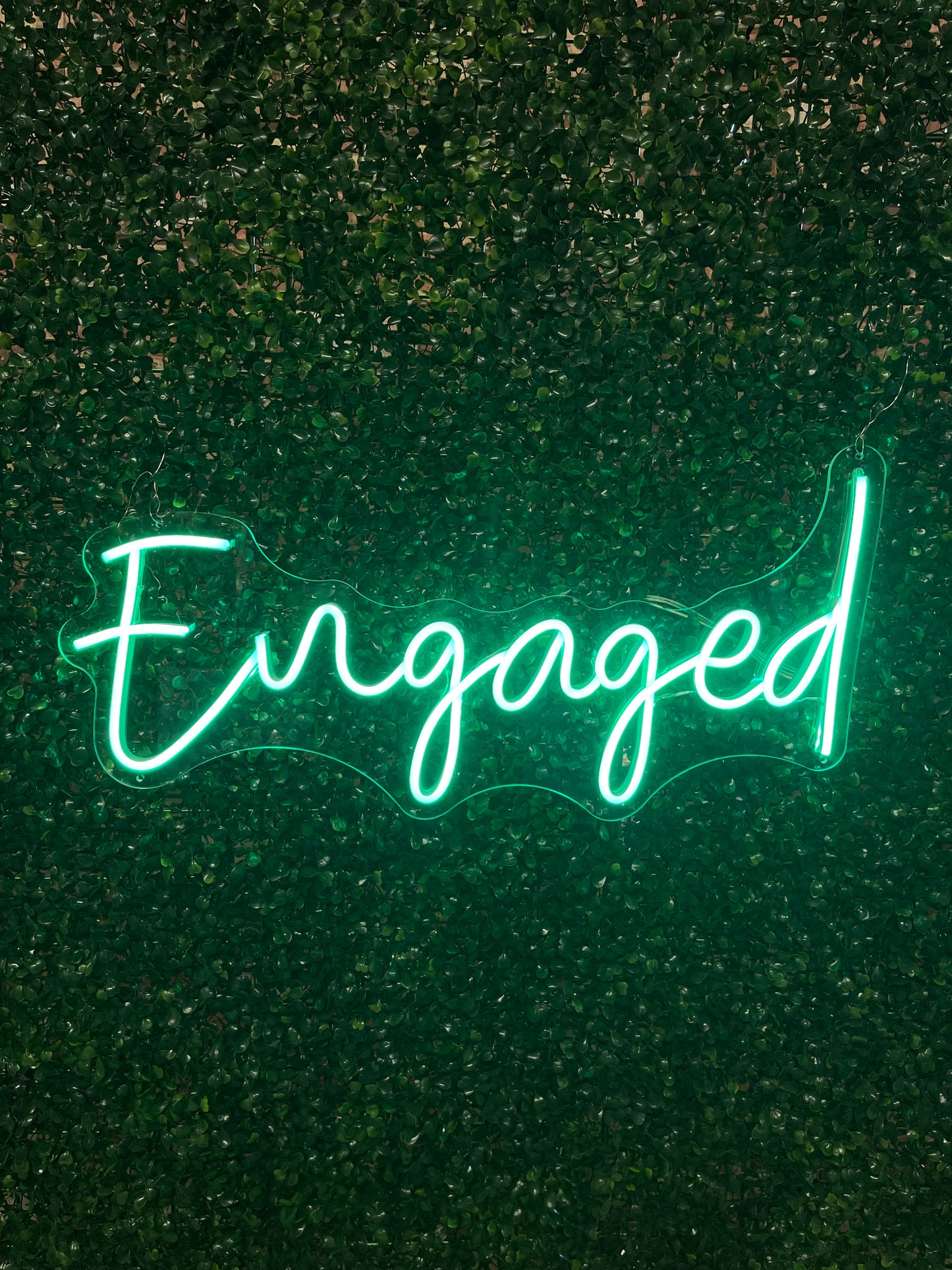 Neon Sign "Engaged"