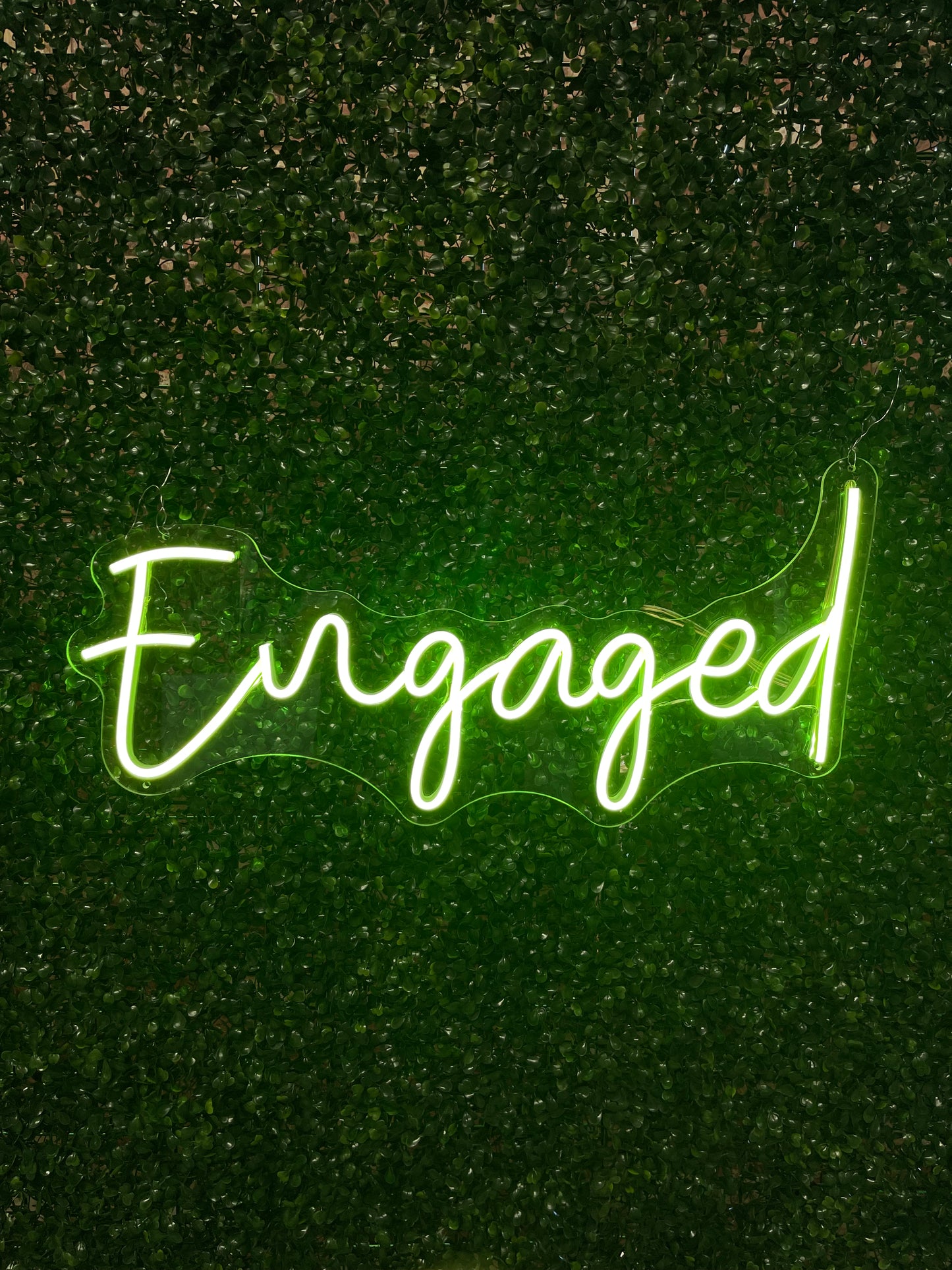 Neon Sign "Engaged"