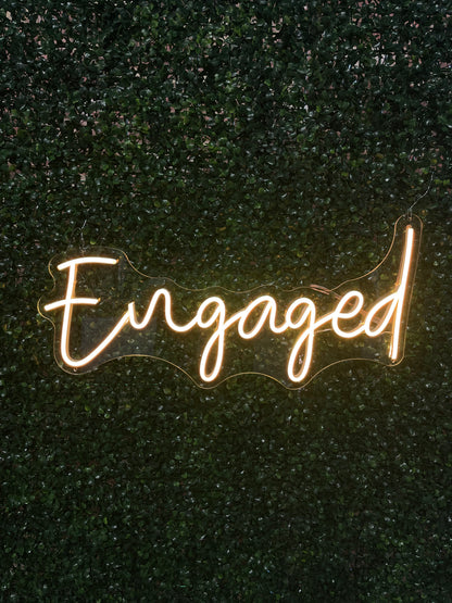 Neon Sign "Engaged"