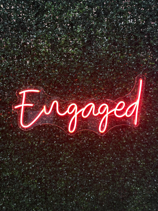 Neon Sign "Engaged"