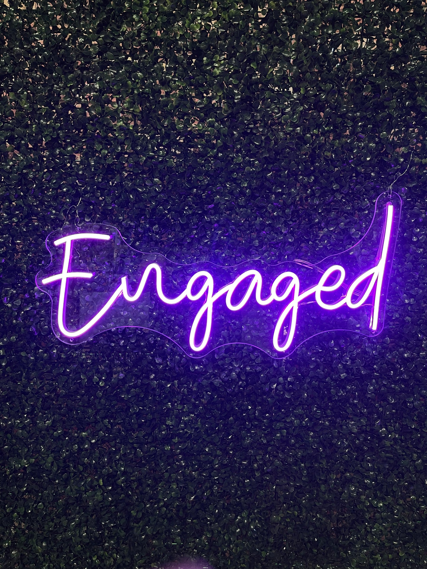 Neon Sign "Engaged"